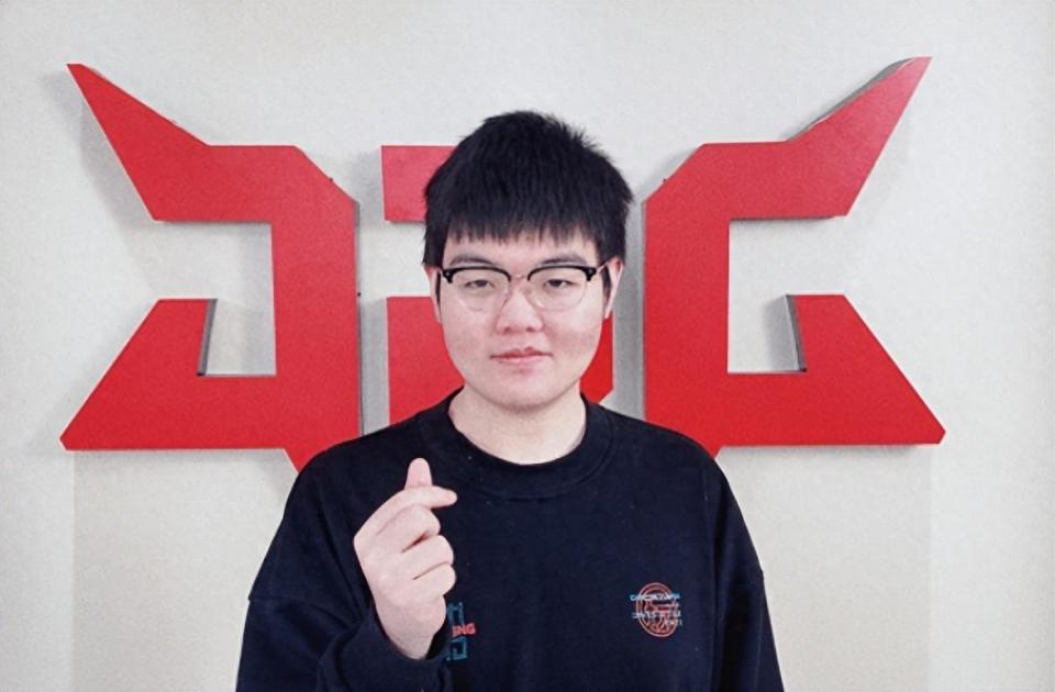 S赛选手发挥出色,荣膺最佳MVP S赛选手发挥出色,荣膺最佳MVP