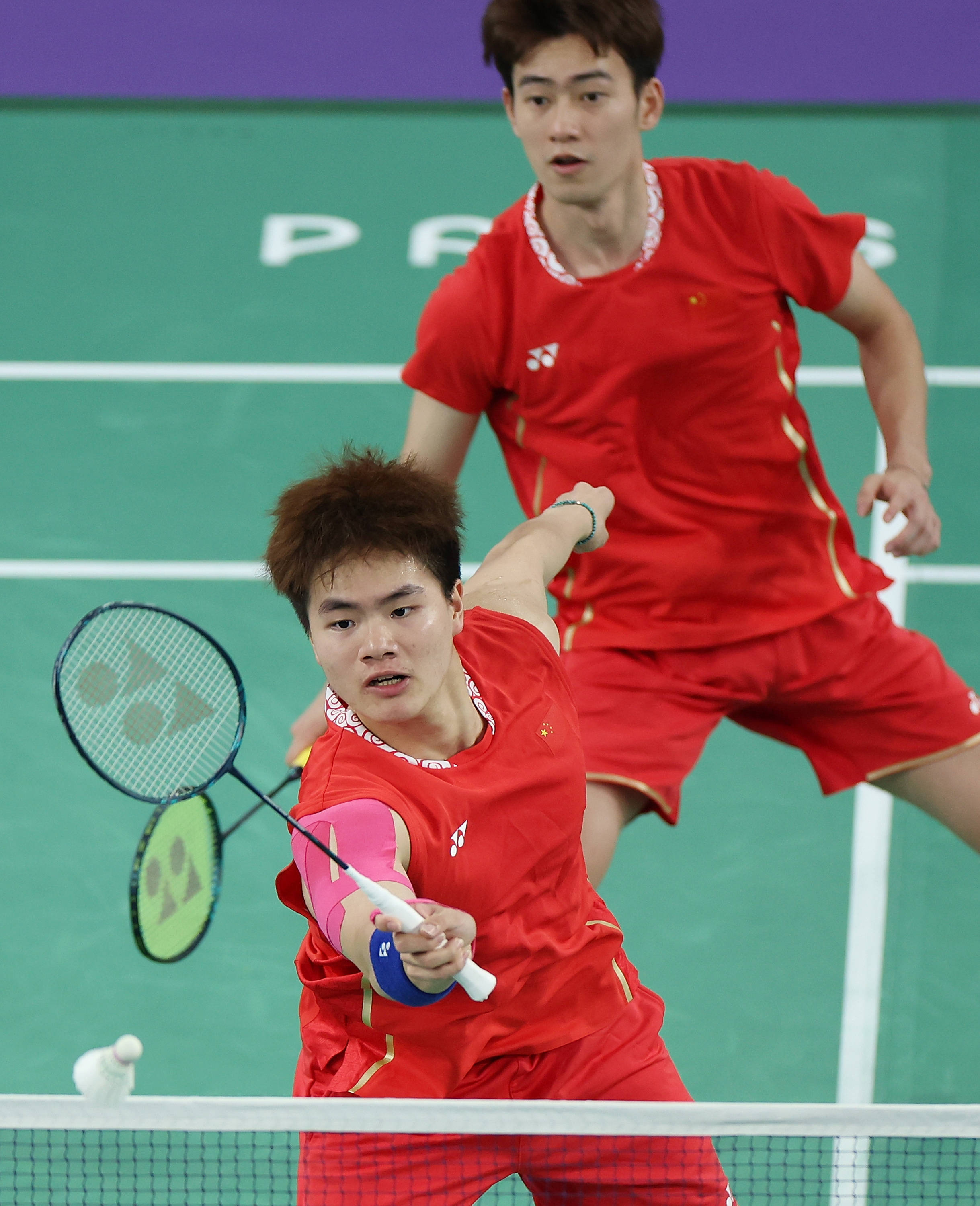 包含羽毛球战队状态火热，誓夺总冠军的词条