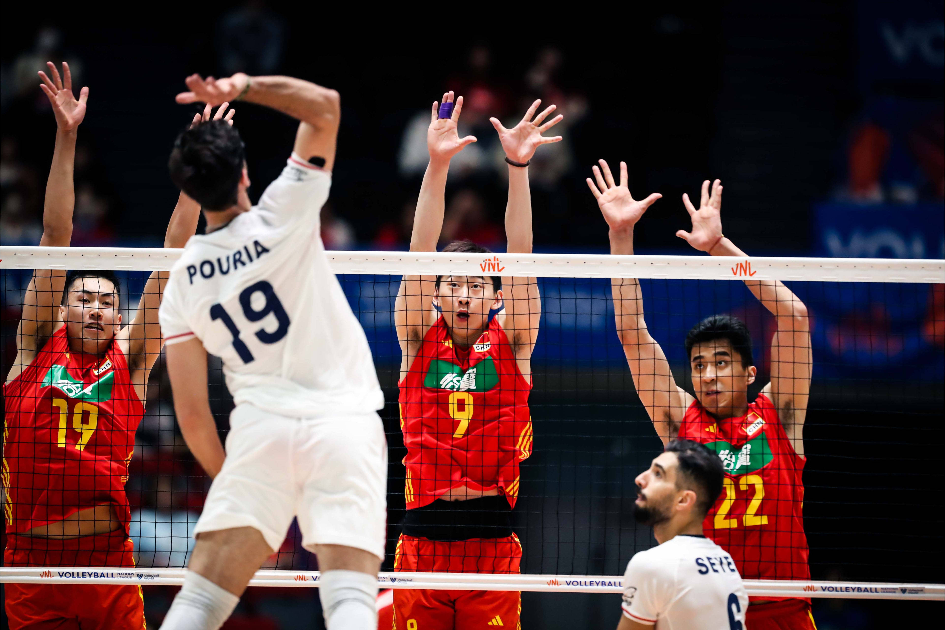 法国队力克中国队,安赛龙扛起全队 法国队力克中国队,安赛龙扛起全队