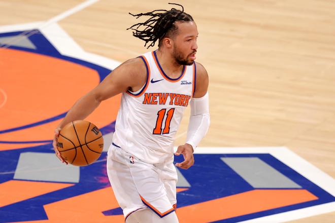 北京队险胜灰熊,布伦森高光表现 北京队险胜灰熊,布伦森高光表现