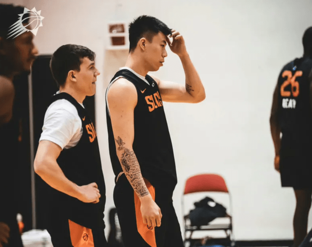 深圳队完胜尼克斯，张镇麟扛起全队