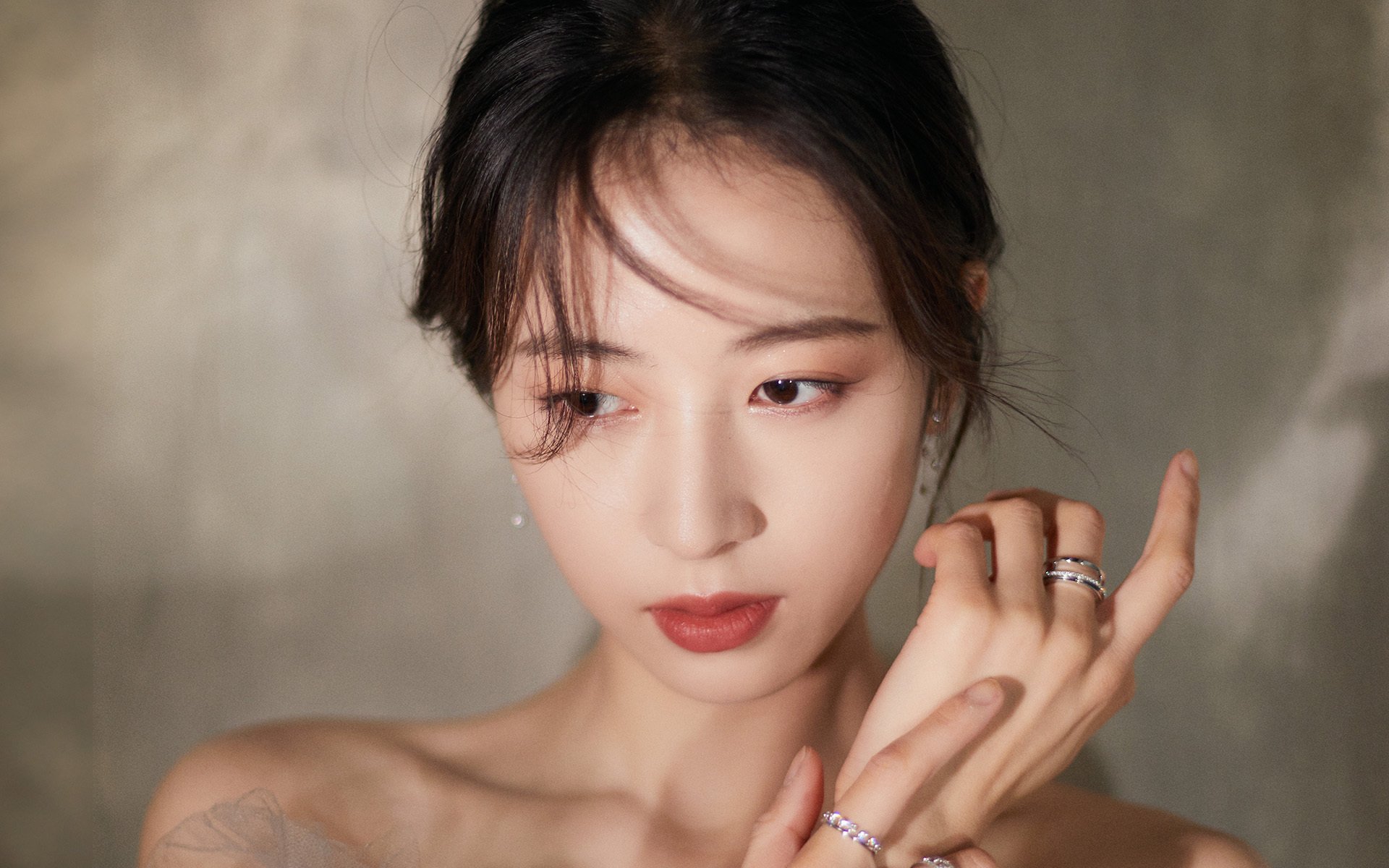 隔空的对话,当霍勒迪接管欧冠决赛时,鹈鹕正在碾压骑士