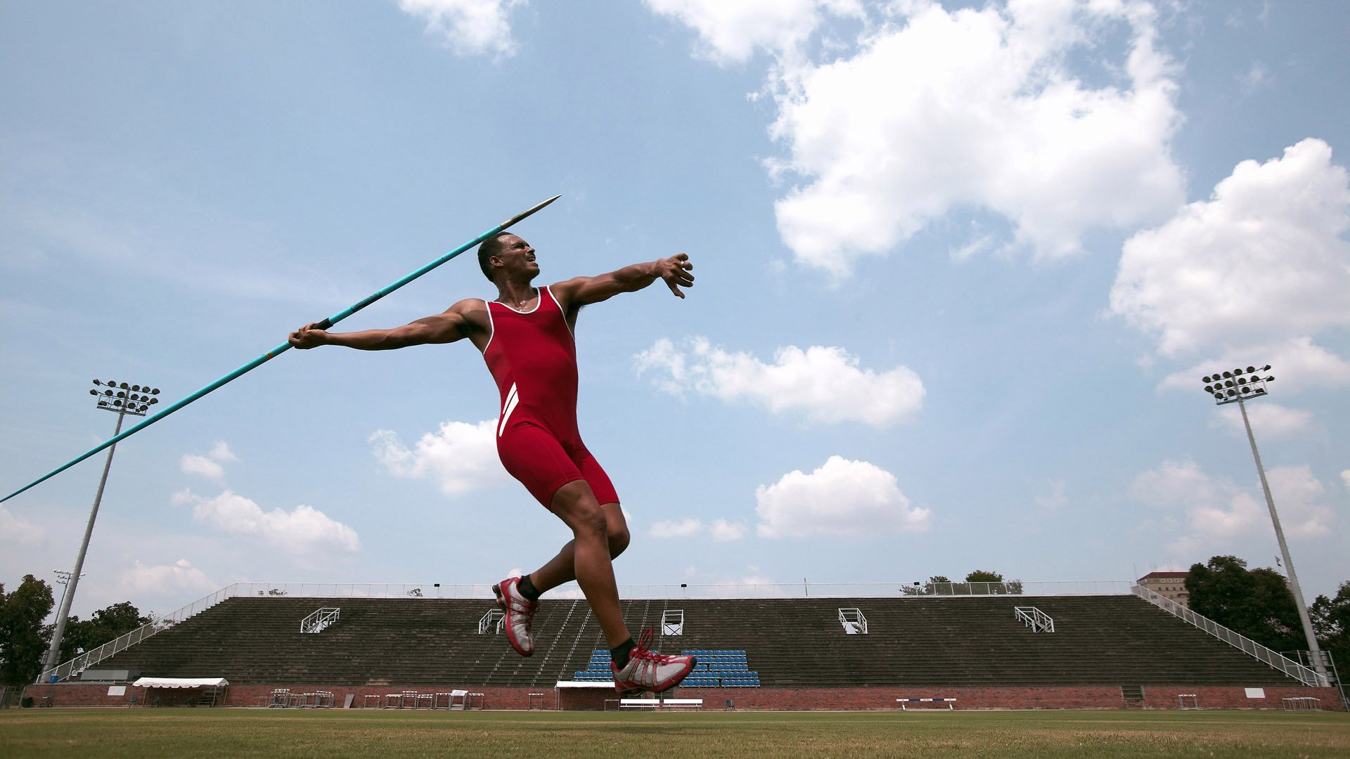钥匙与锁扣，利拉德在世界排名之夜的火焰宣言