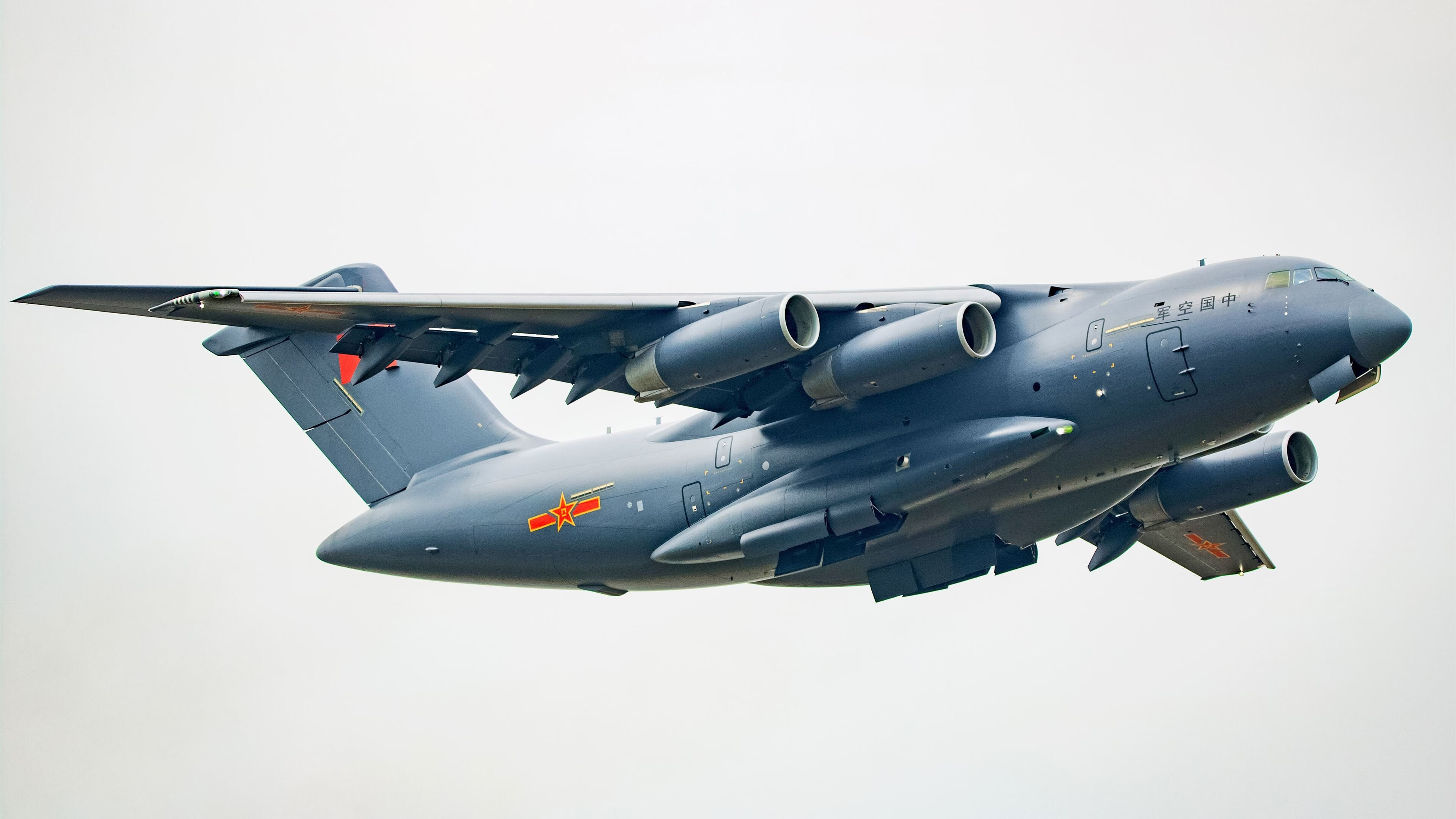 当哈利伯顿在英超接管比赛，一则关于规则、篮球与足球的声明