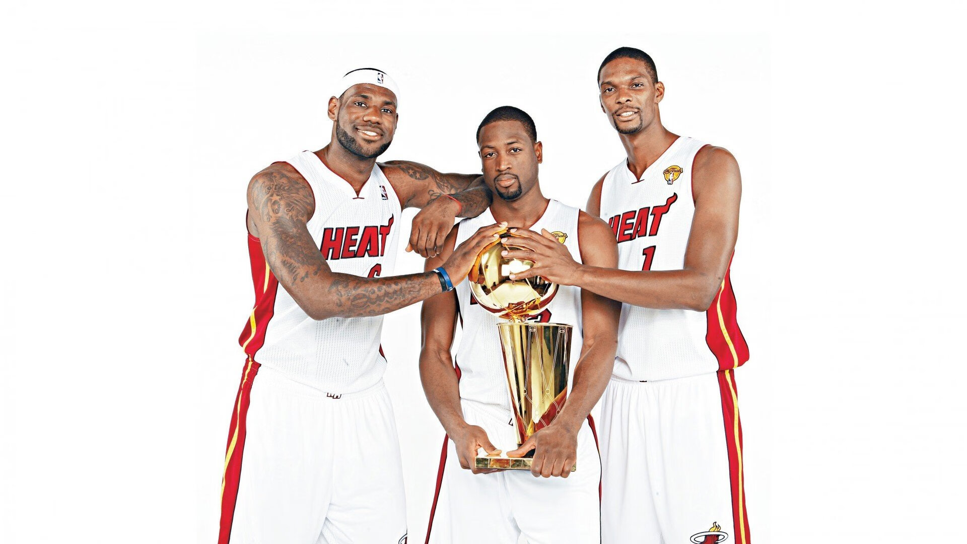 阿什拉夫一传一射导演逆转，当巨星价值照亮温布利