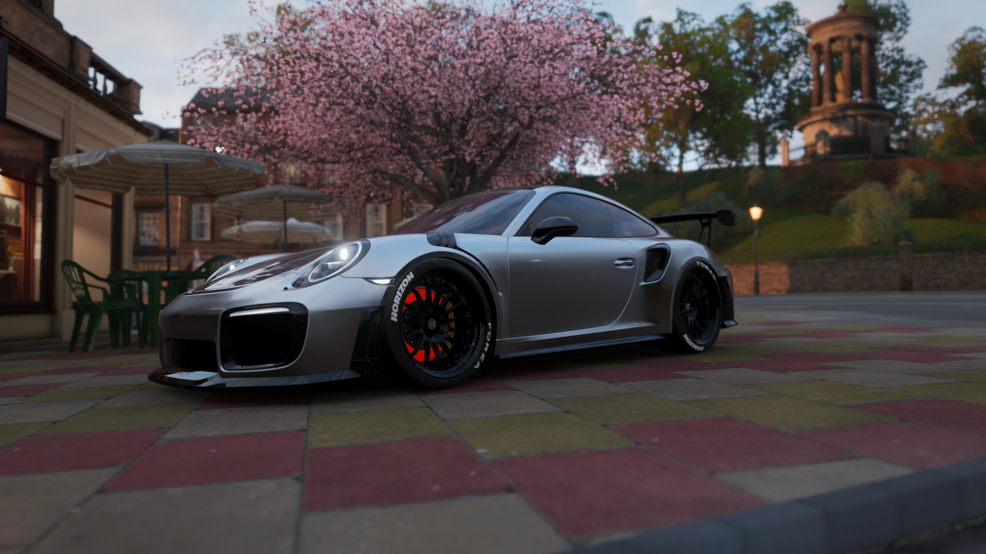 欧冠淘汰赛焦点战，阿根廷球星连续得分，里昂防线崩溃