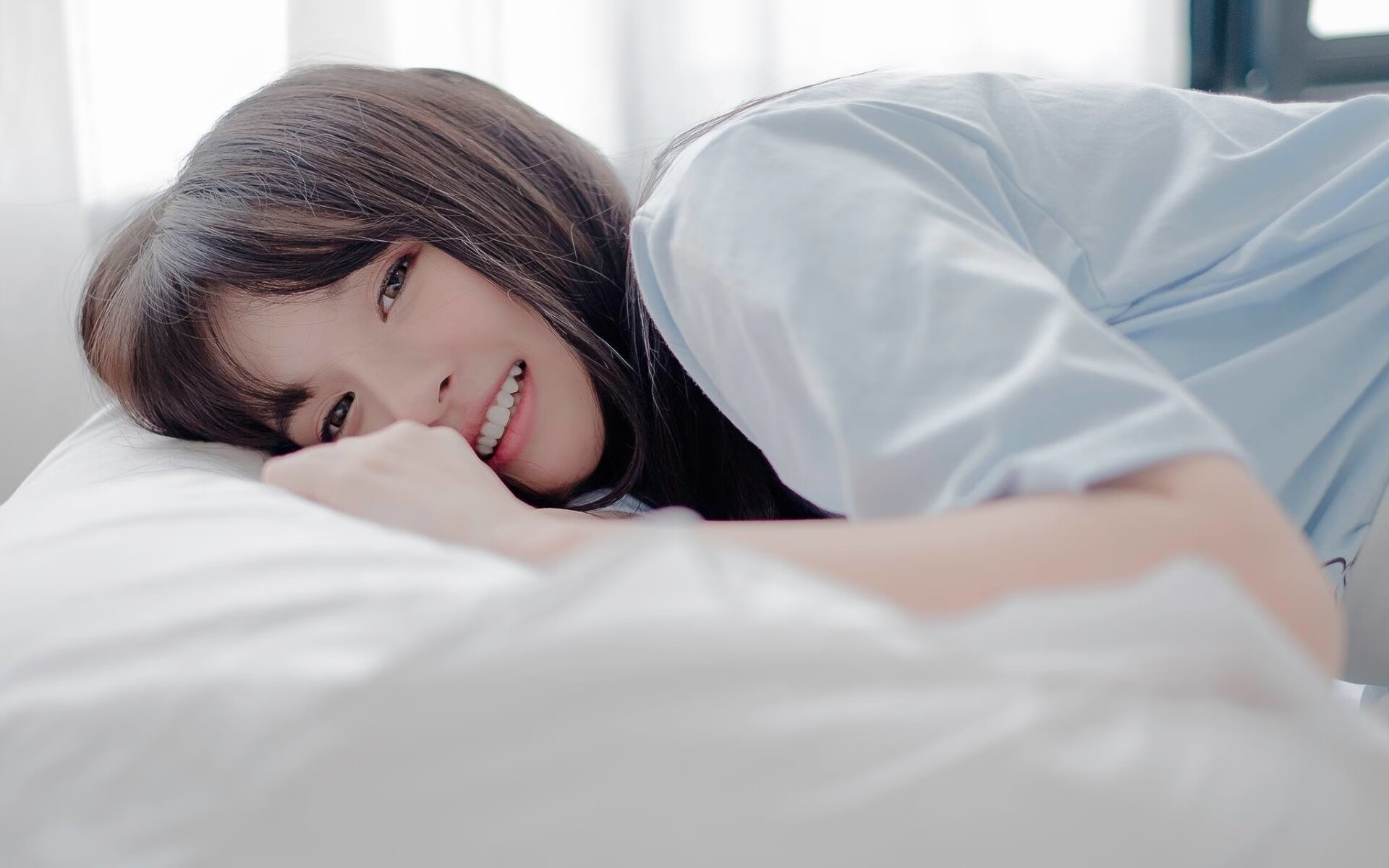 绿茵场边,圣地亚哥